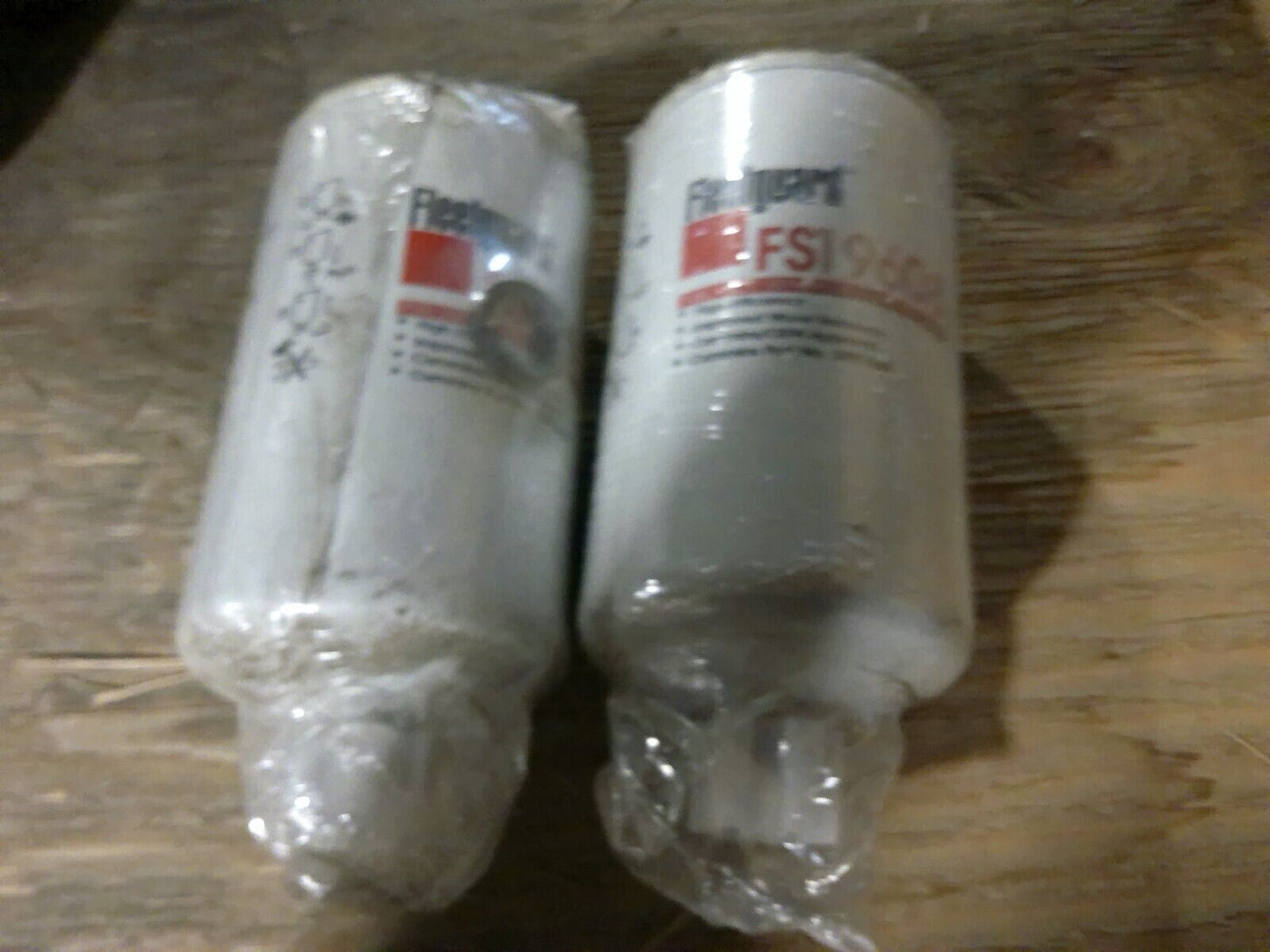 Lot of (2) Genuine Fleetguard FS19608 Fuel/Water Separator Filters | WD26-1