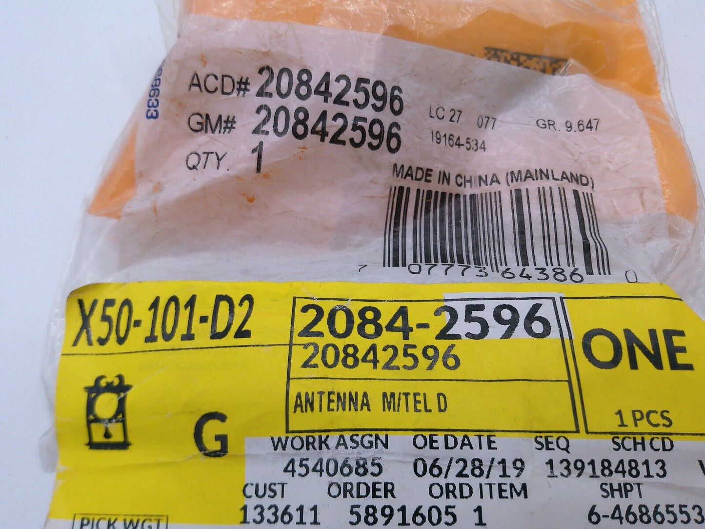 NEW GM OEM ANTENNA- GENERAL MOTORS GMC 20842596 | OS3-06-C