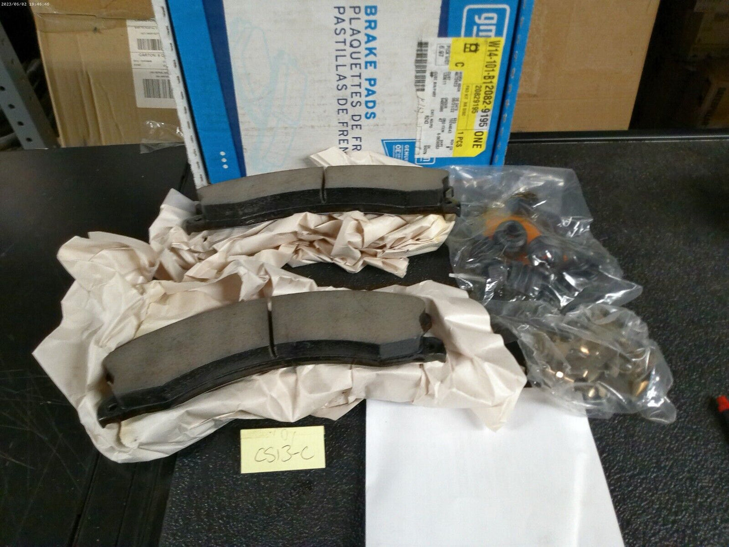 Genuine GM 11-15 OEM Sierra Silverado Rear Disc Brake Pad Set 20829195 | CS13-C