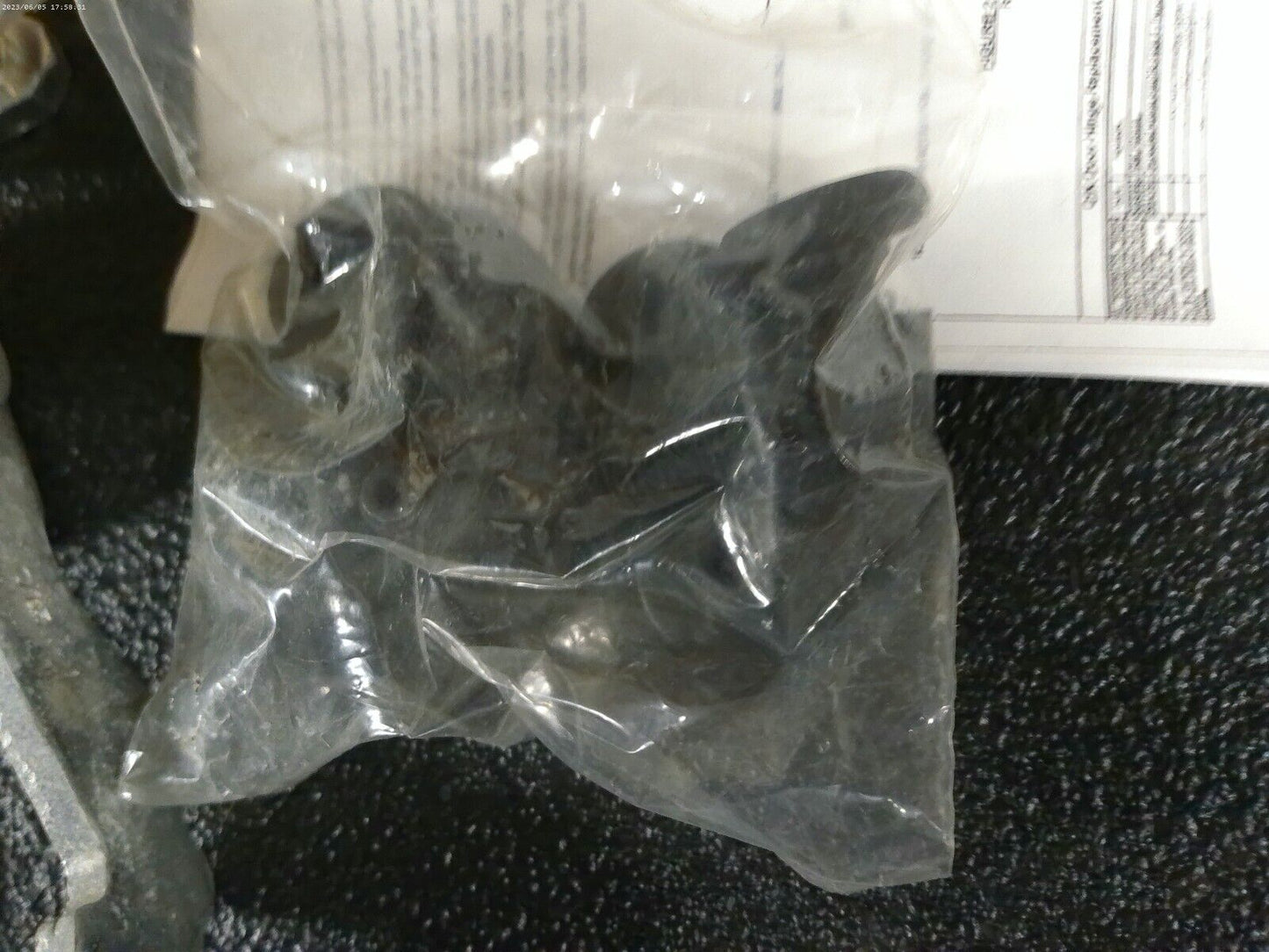 Hinge Assy ACDelco GM OE/GM Genuine Parts 19354125 | CS13-E