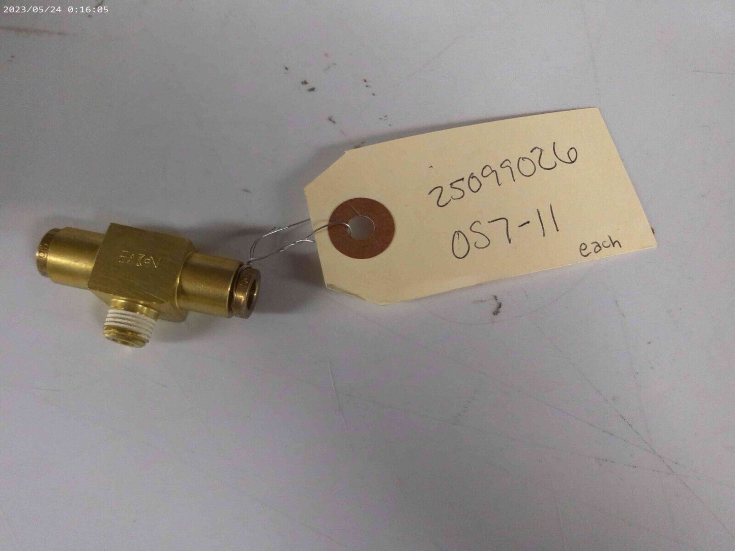 Eaton / Mack 25099026 - Multi-Purpose Brass Fitting | OS7-11
