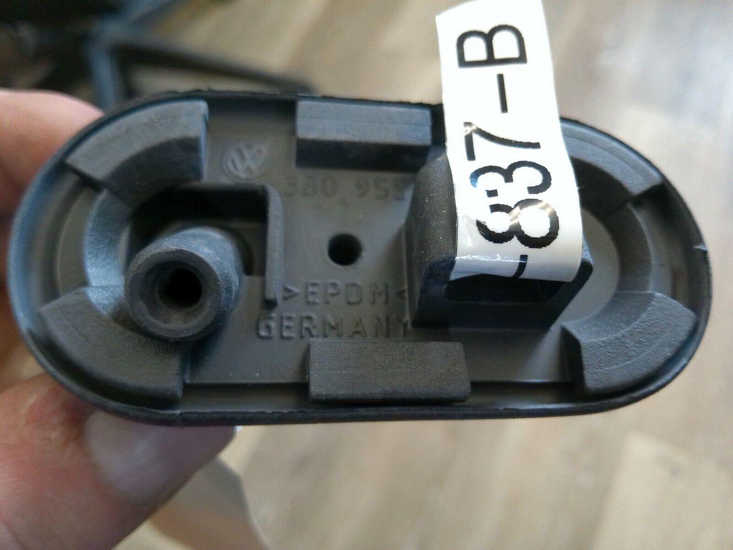 Genuine OEM VW 3B0955837B 3B0-955-837-B Washer Pump Part | OS4-10-D