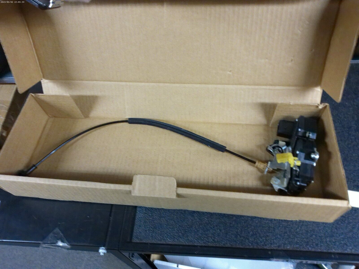 GM Genuine Parts 20922231 Door Latch | CS10-B