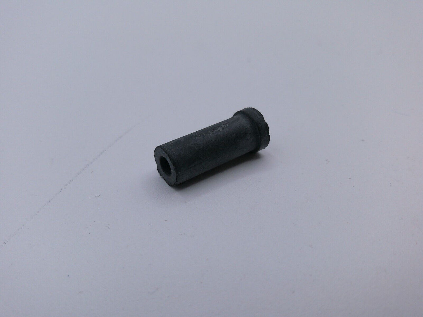 Genuine OEM GM Fuel Feed Pipe Cap 14066301 | OS4-15-E