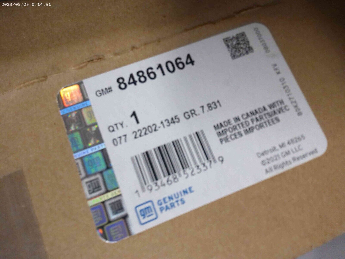 Genuine GM Rear Bumper Fascia Trailer Hitch Cover 84861064 | CS15-D