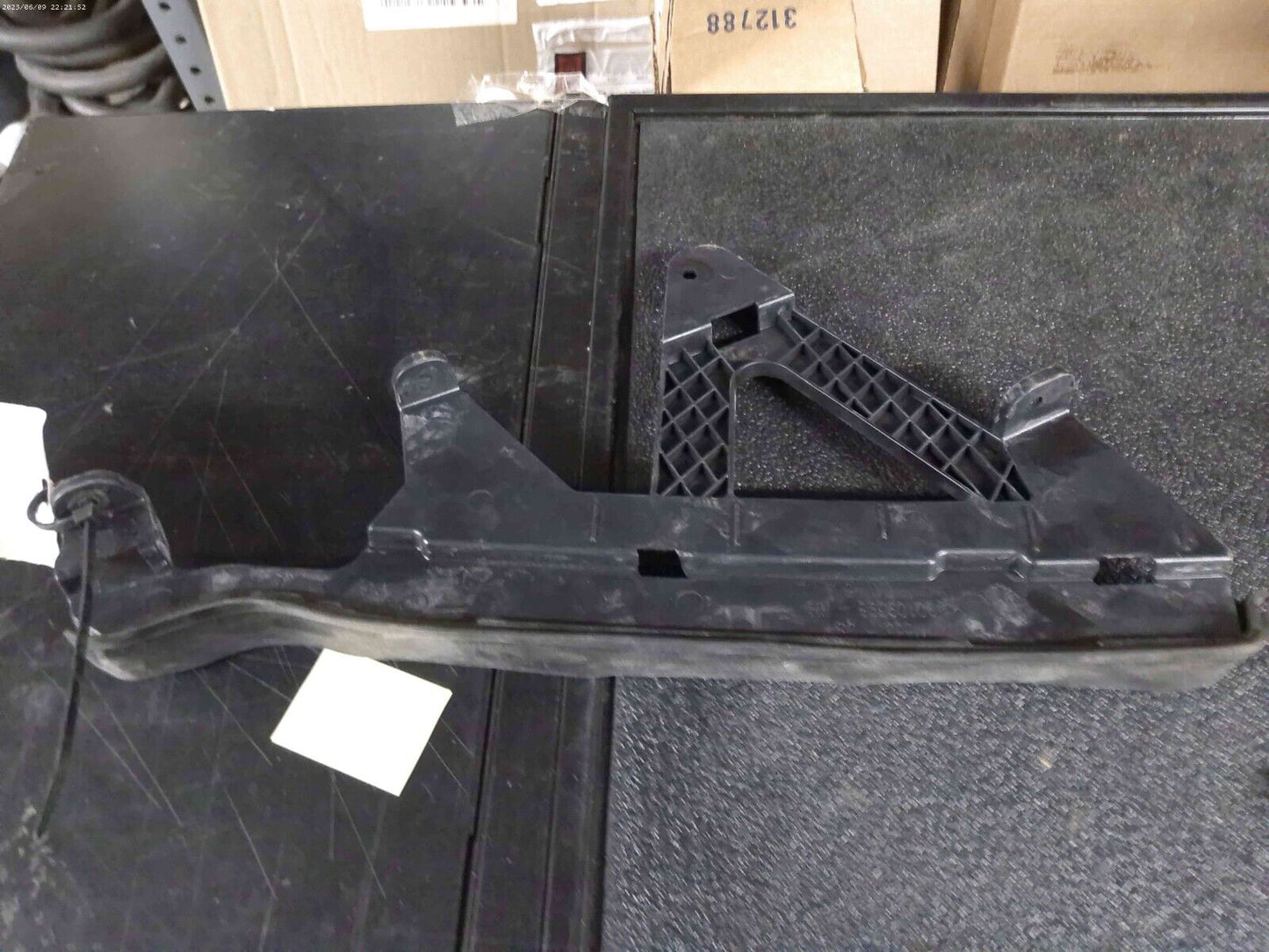 Genuine GM Passenger Side Headlight Bracket 23408117 | CS10-C-T