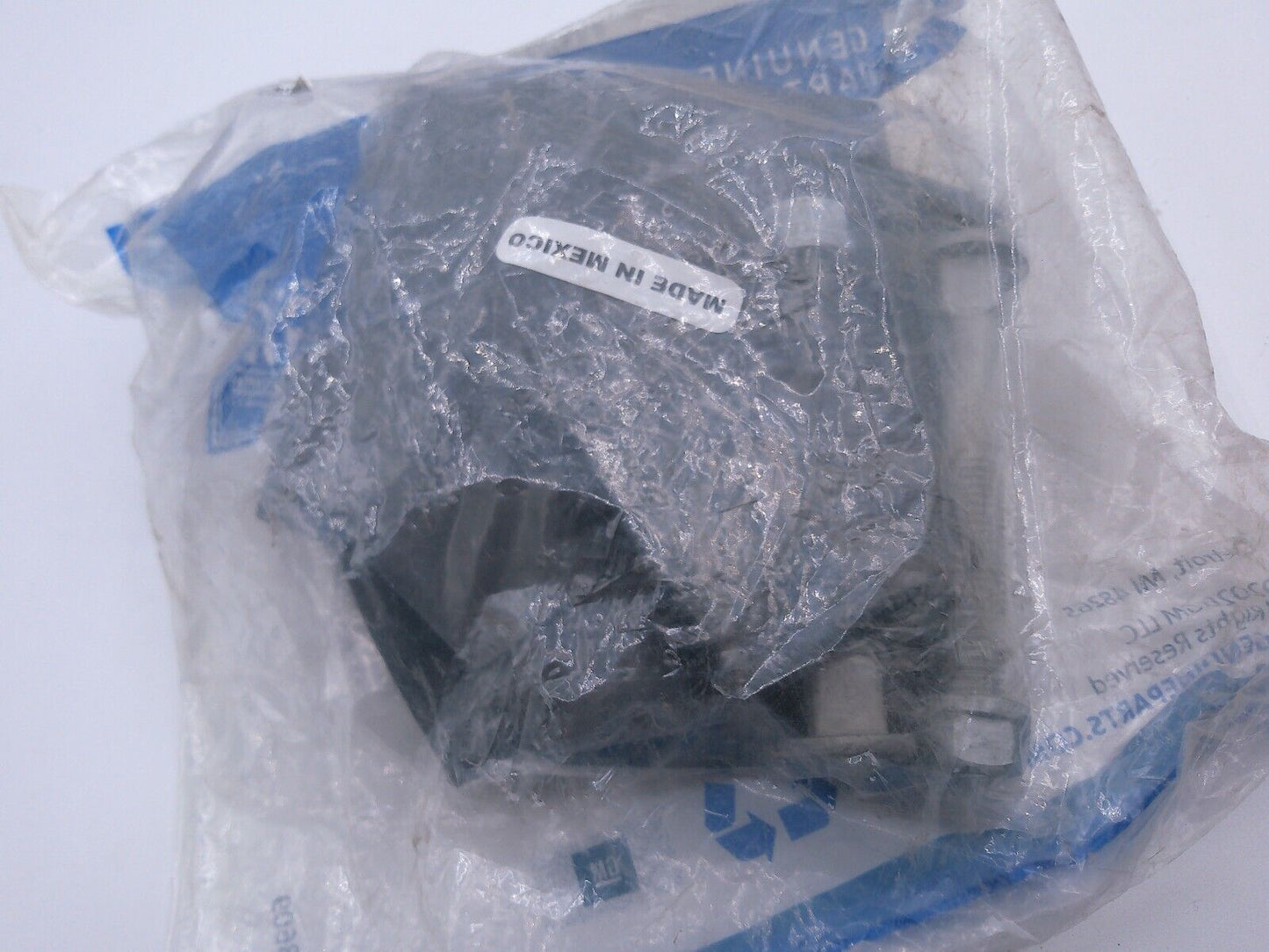 Genuine GM OEM REAR LEAF SPRING RUBBER INSERT Set 84992020 | CS13-B-T-2