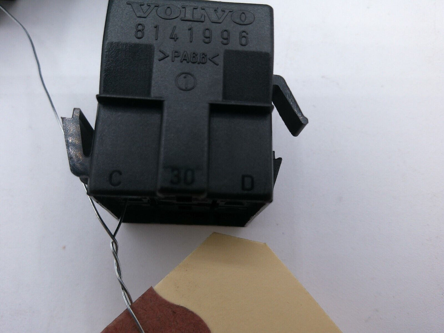 Volvo Truck 8141996 Electrical Plug Hood / Housing | VM1-01-B