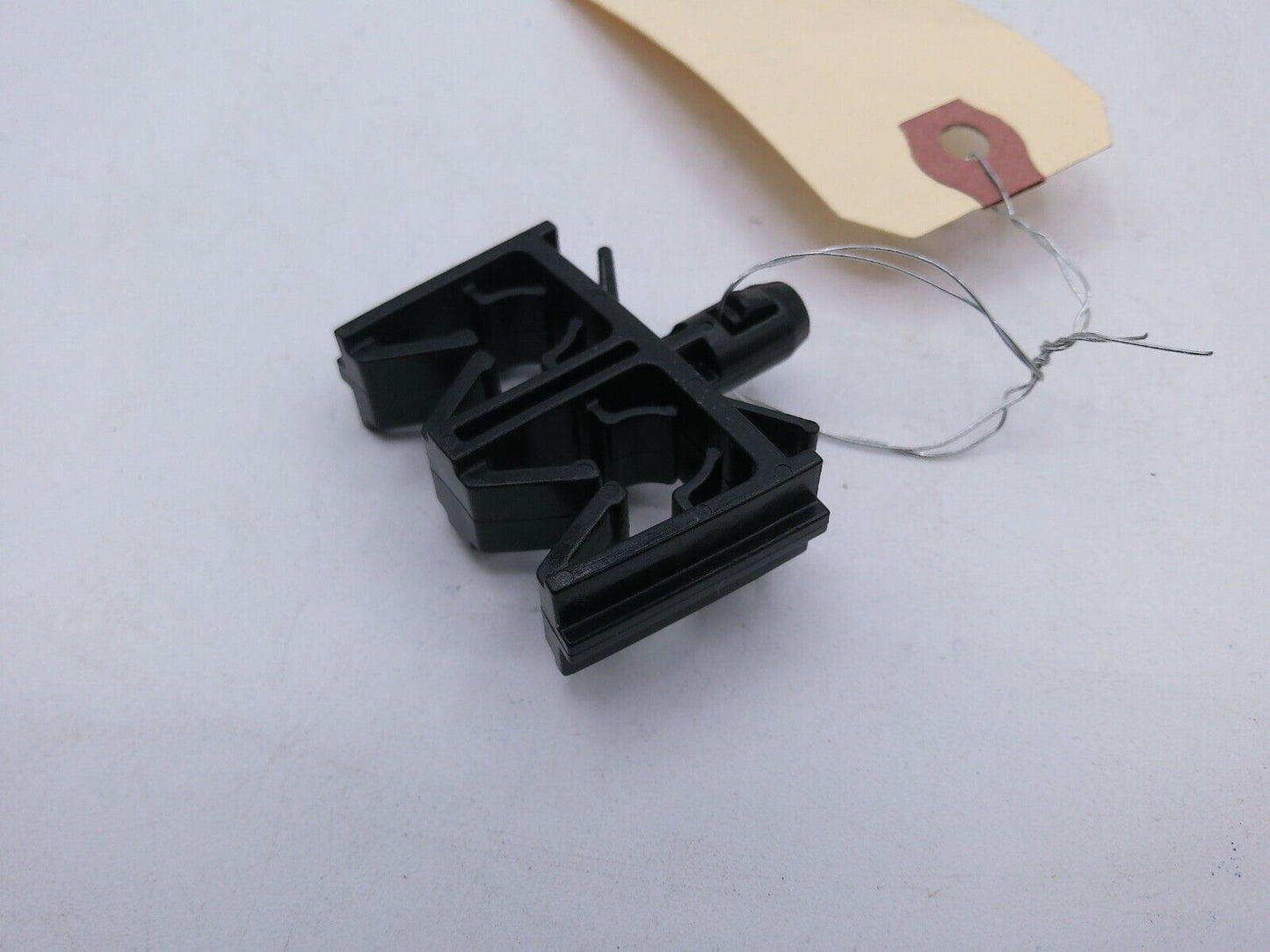 ISUZU OEM Part: 8970185460 CLIP;P/S GR PIP / 8-97018-546-0 | VM1-03-A