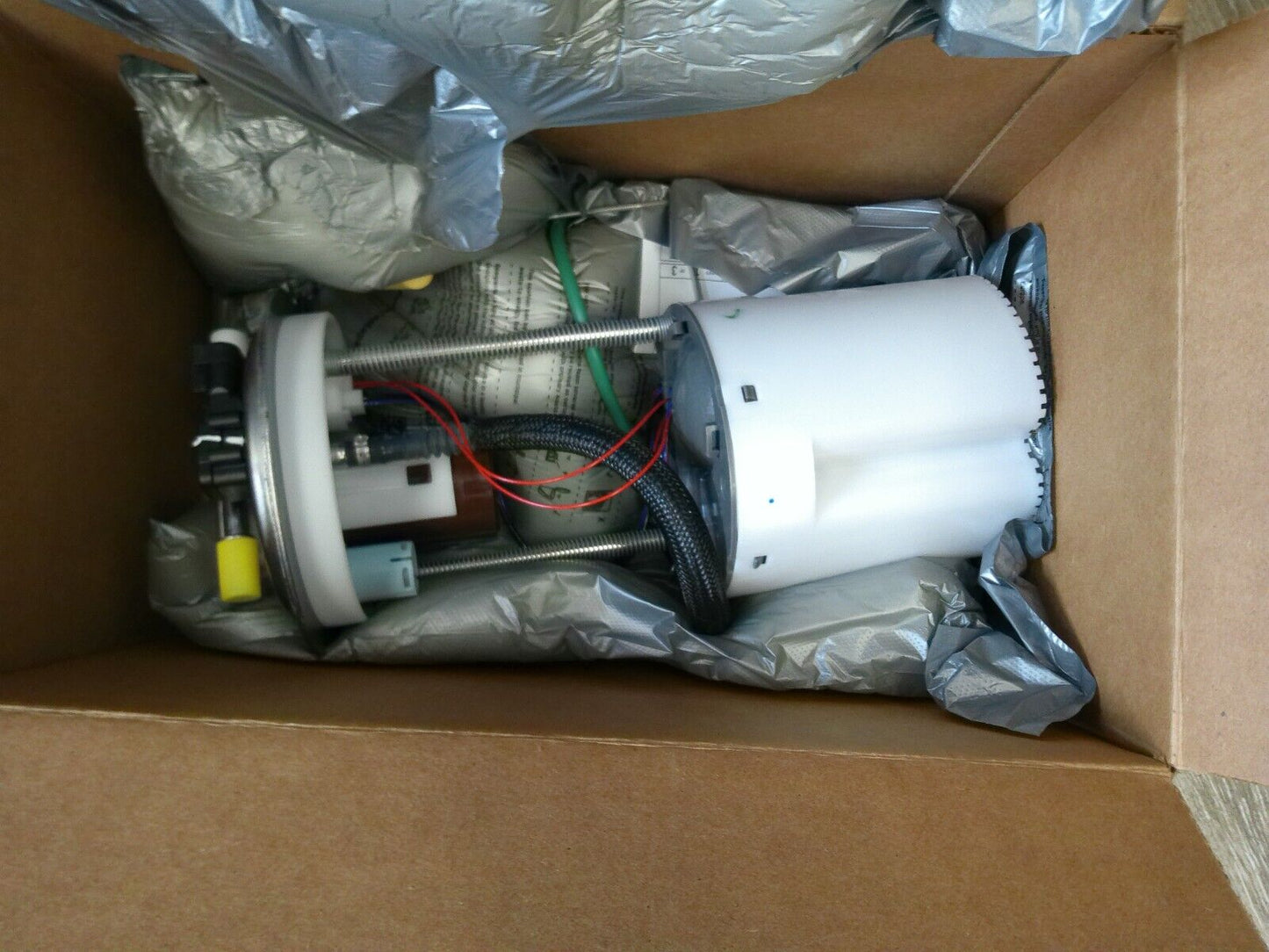 Genuine OEM GM 19258174 Module Kit, Fuel Tank Fuel Pump | CS11-E