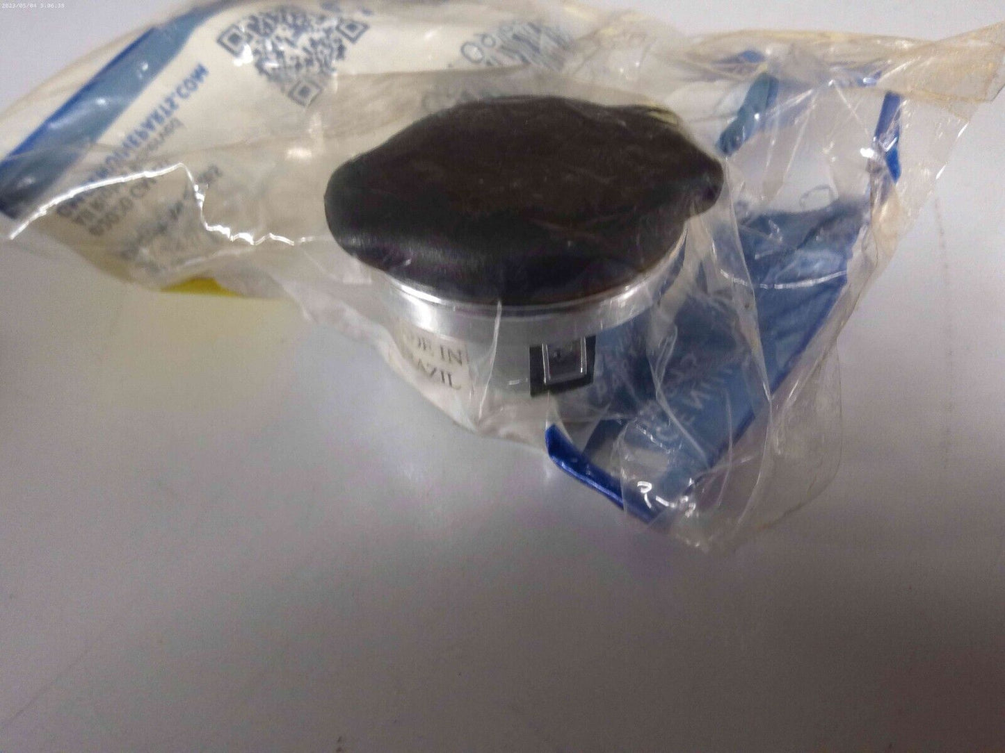 20983936 Genuine OEM GM 12v Power Receptacle Outlet Cap | OS7-15