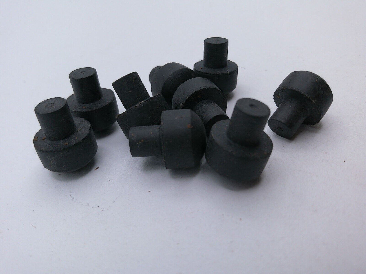 Lot of (9) Meritor 2297U5273 AXLE HARDWARE RELIEF VALVE Rubber Plugs | OS4-12-E