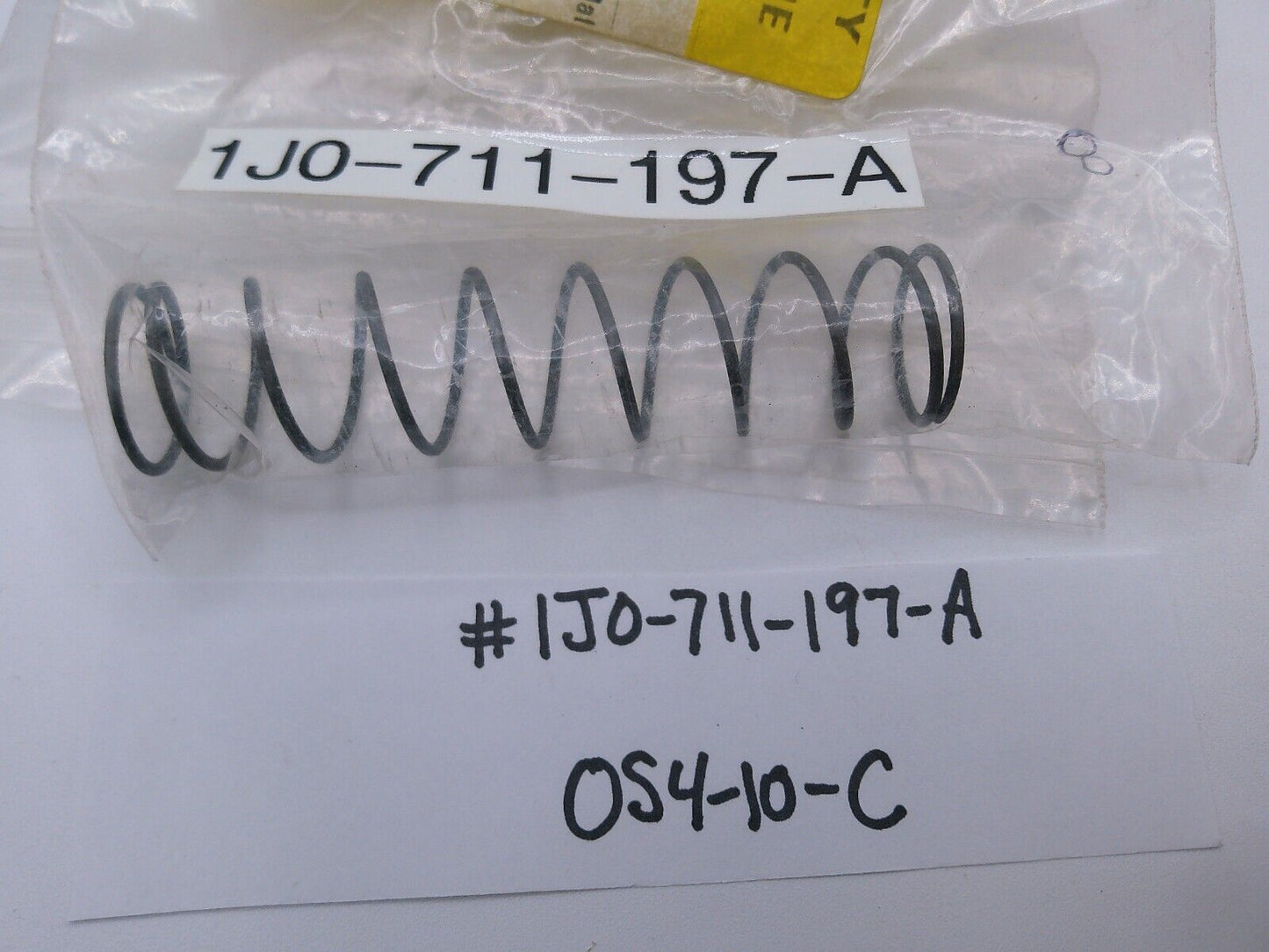 1J0711197A x1 Genuine OEM Volkswagen SPRING | OS4-10-C