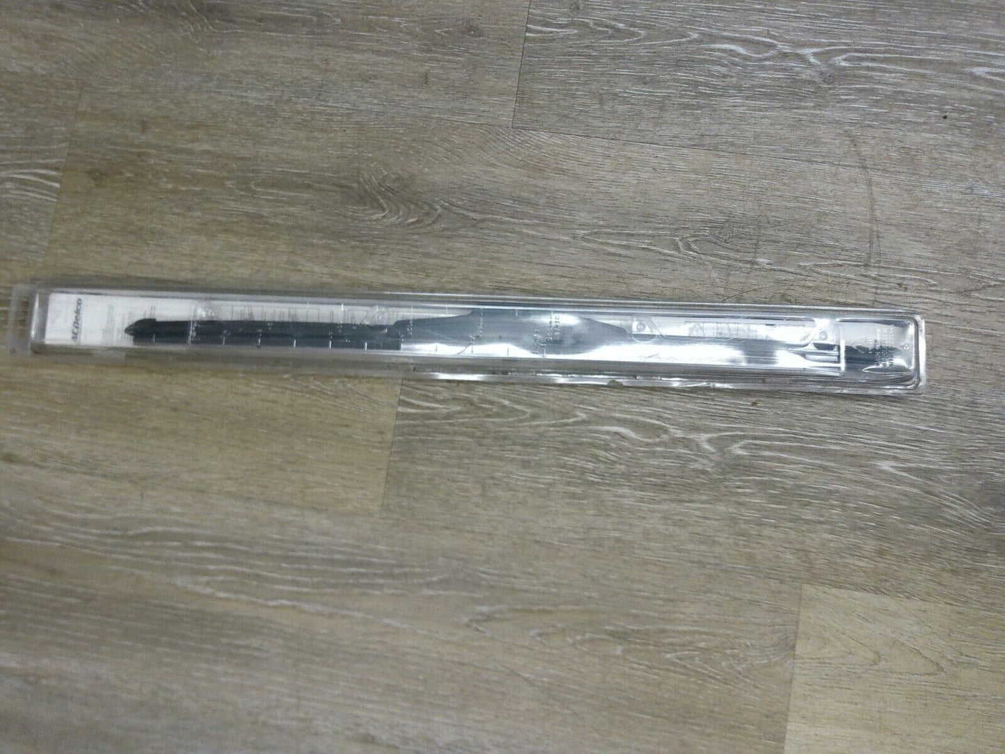 Acdelco 8-9922 GM 19162959 Beam Wiper Blade W/ Spoiler | CS12-E-BOX