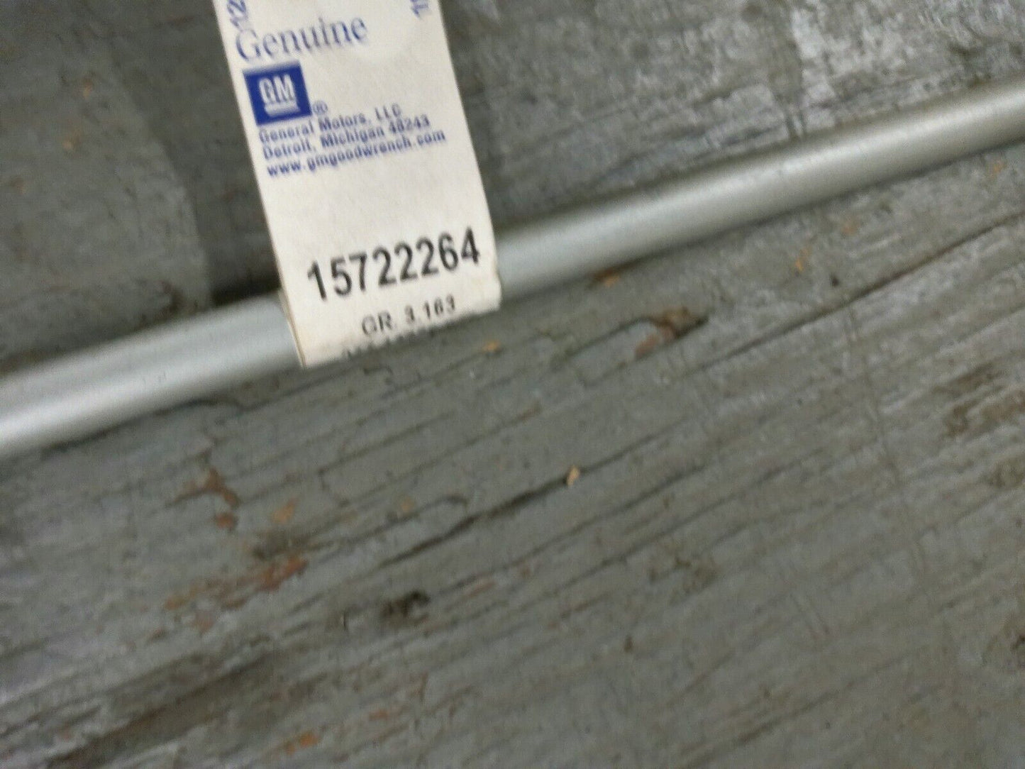 Genuine OEM GM 15722264 Pipe Assembly, Fuel Feed Rear | CS1-T