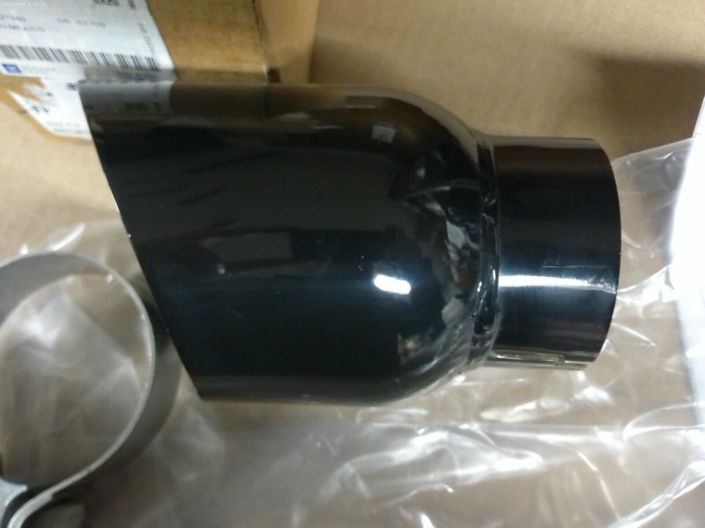 OEM GM 2021-2024 5.3L Black Exhaust Tip Angle Cut 84513870 | CS10-B