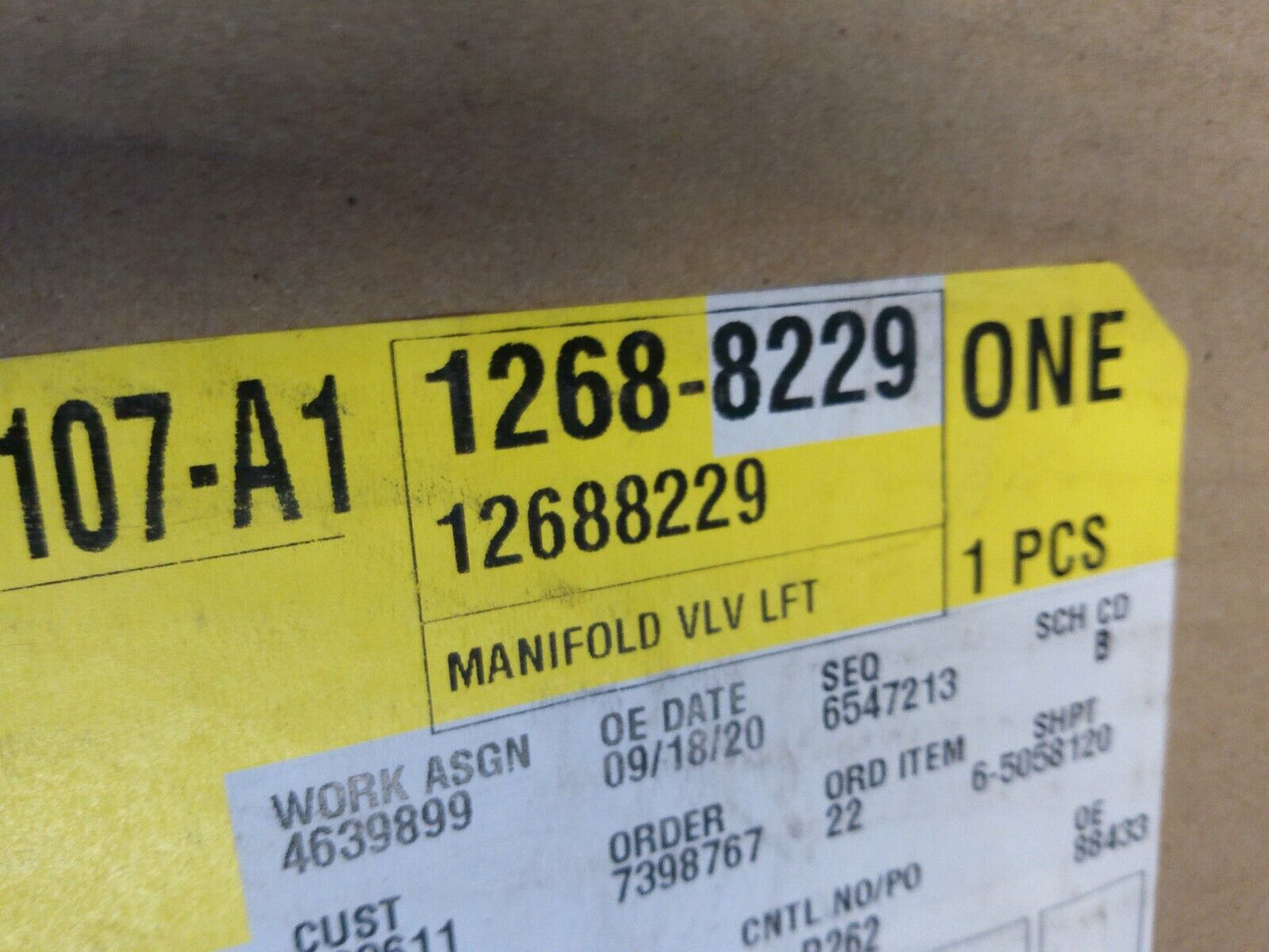 GM Genuine OEM Corvette Camaro VLOM Valve Lifter Oil Manifold 12688229 | OS-FL