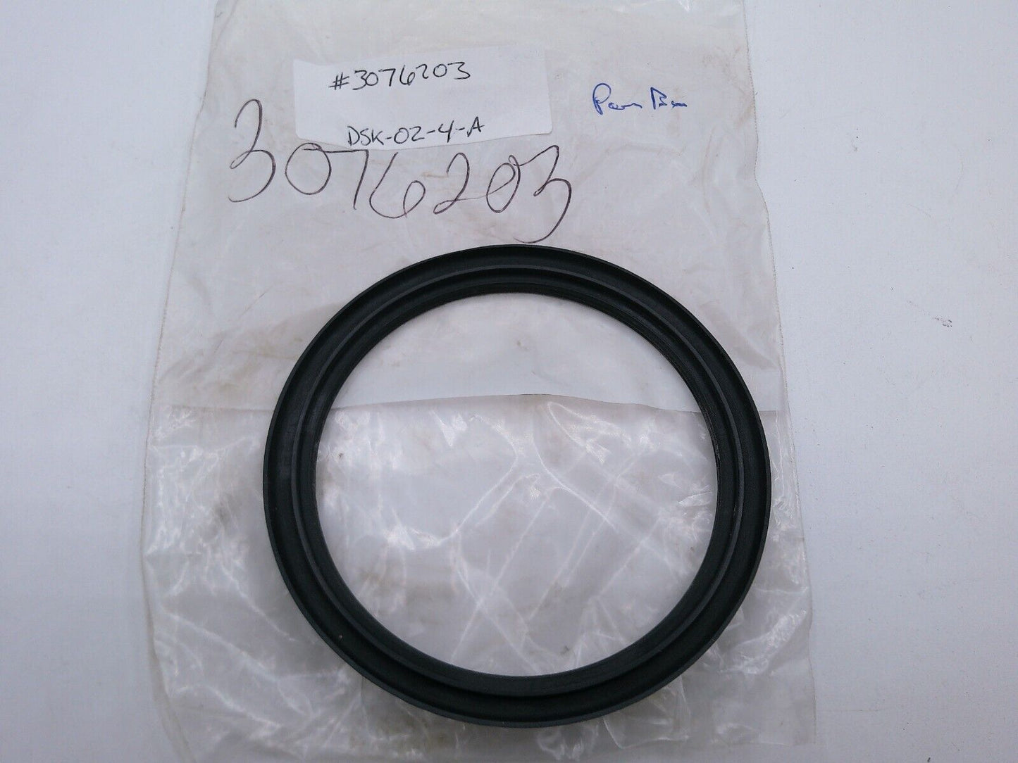 Genuine OEM Cummins 3076203 DUST SEAL | DSK-02-4-A