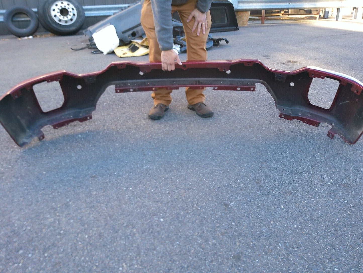 Genuine OEM GM Front Bumper Impact Bar 84795618 - pull-off
