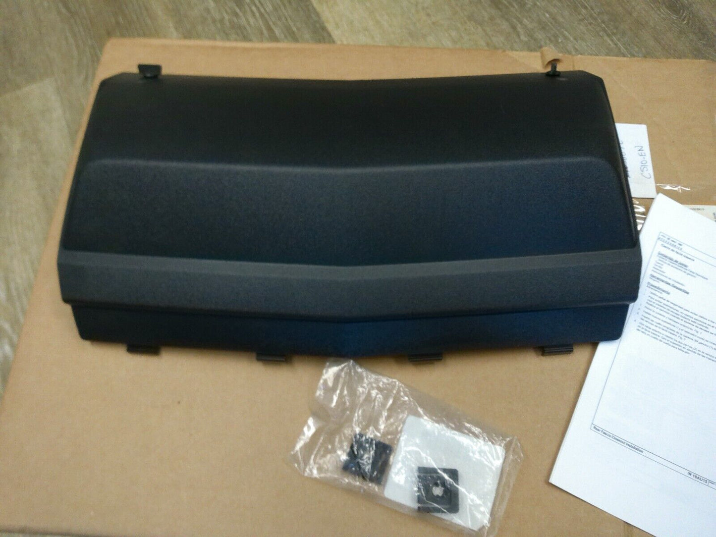 Genuine OEM GM Trailer Hitch Receiver Cover 84058072 | CS10-EN