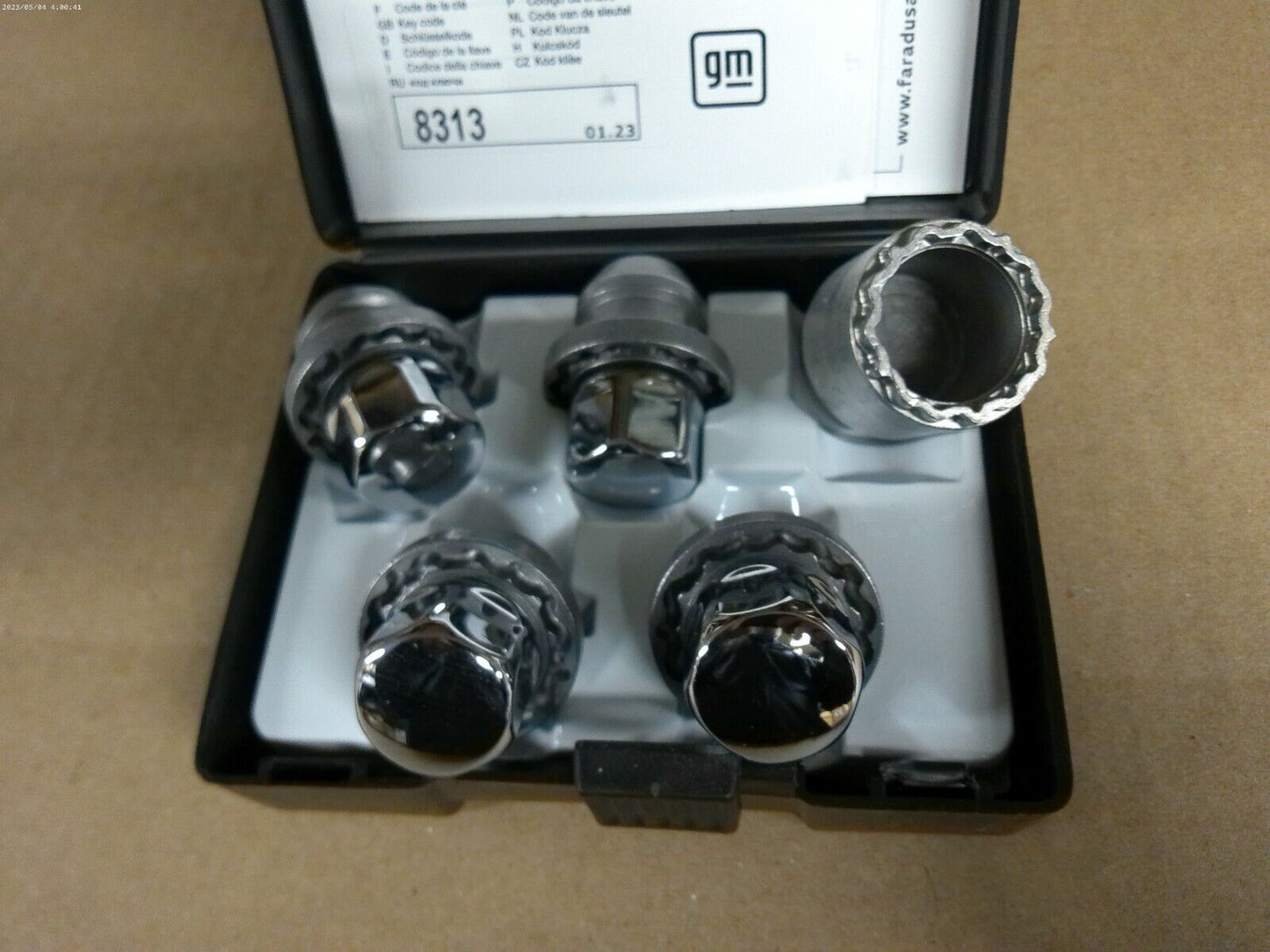 New Genuine OEM GM Chrome Wheel Locks Set 85548789 | CS13-B