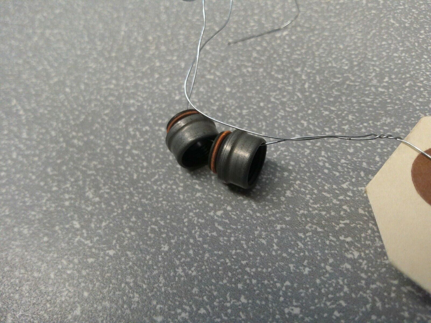 (2pcs) Genuine Volkswagen Engine Valve Stem Oil Seal 036-109-675-A | VM1-03-E