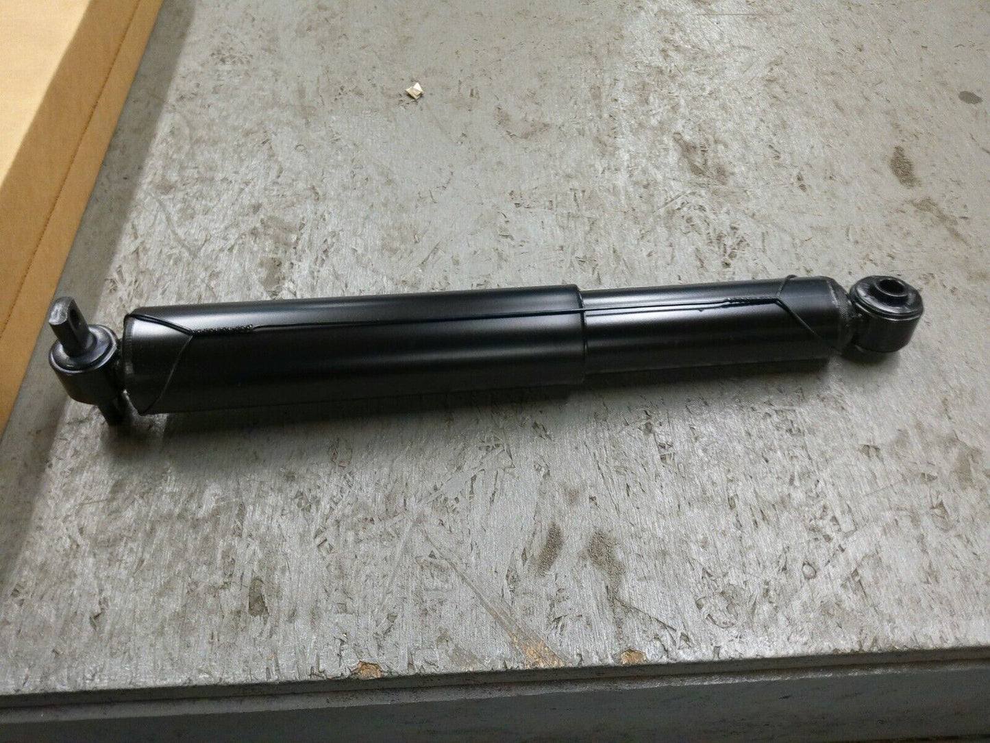 ACDelco/General Motors OEM Rear Shock Absorber 560-683; 20956380 | CS11-B