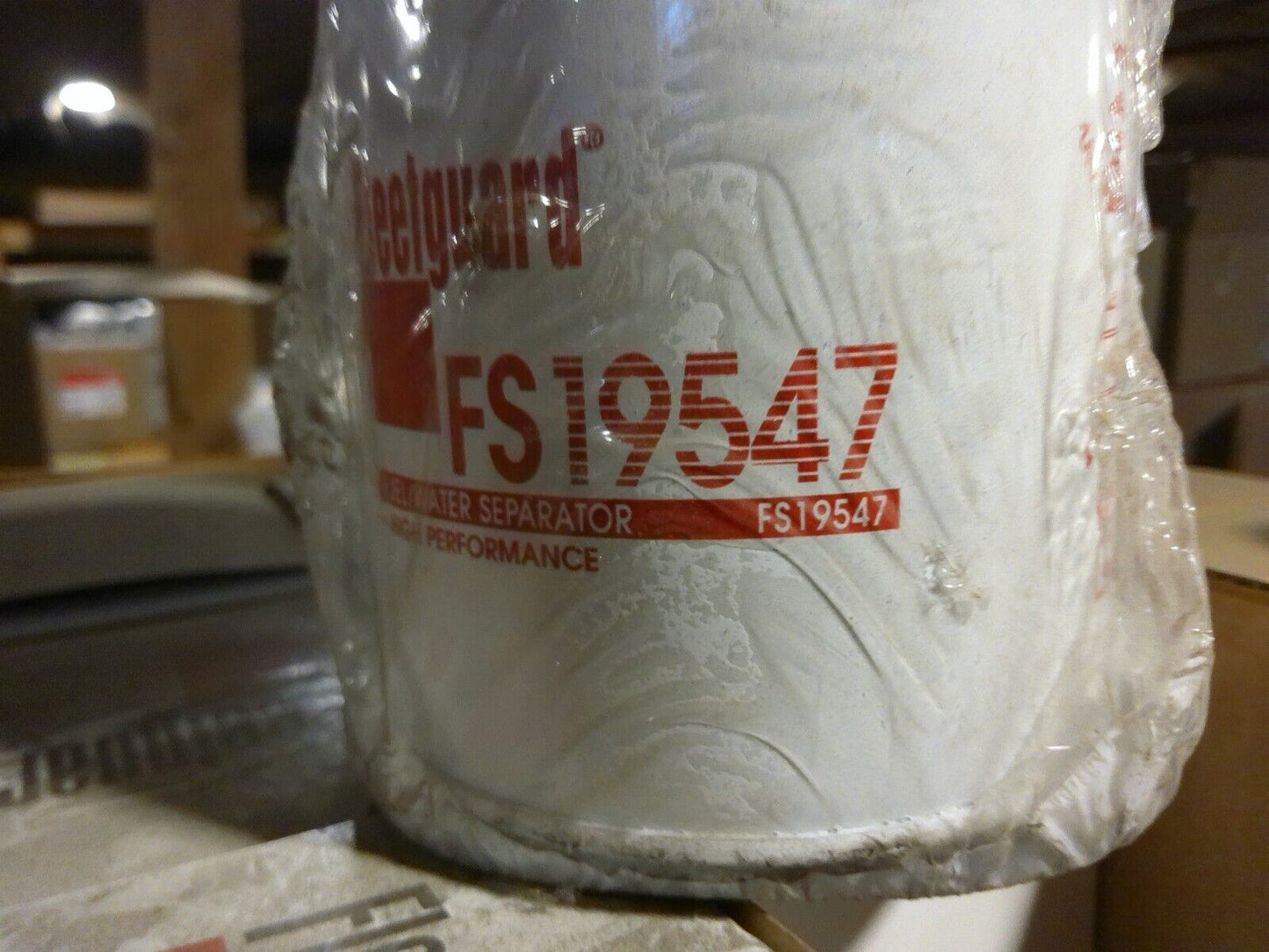Lot of (6) GENUINE Fleetguard Fuel Filter FS19547 | WD29-1-a