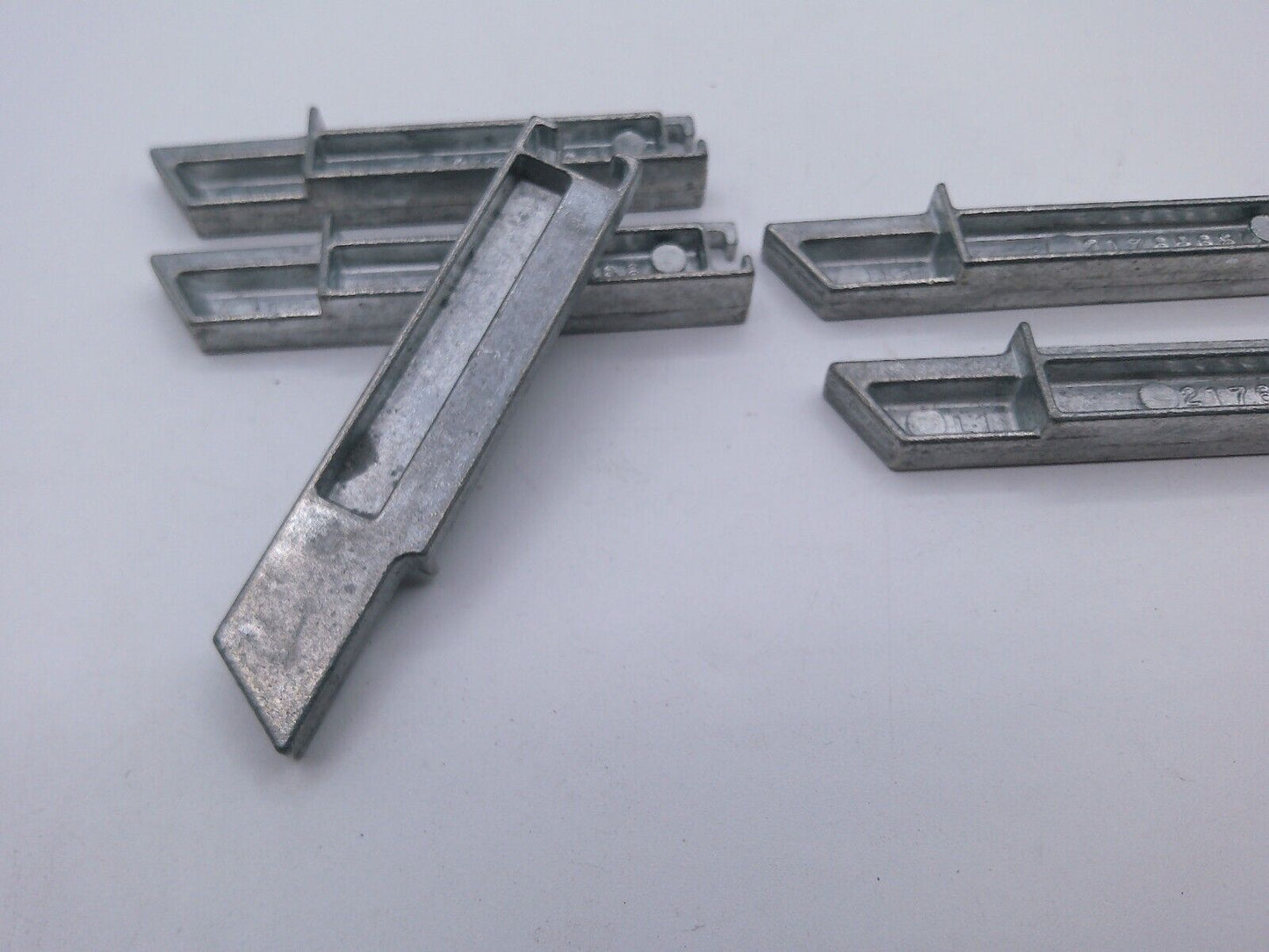 Genuine BlueBird Bus Part: 02176568 WINDOW LATCH LEFT (lot of 5) | DSK-02-2D