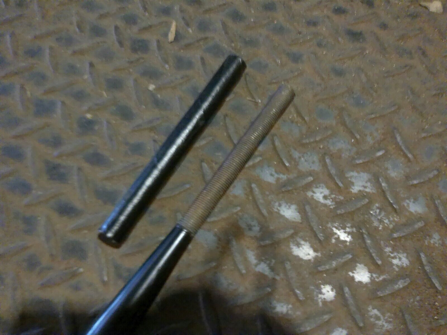 Western Star WWS 20201-3465-40.0 RADIATOR TIE ROD | WD02-2-1