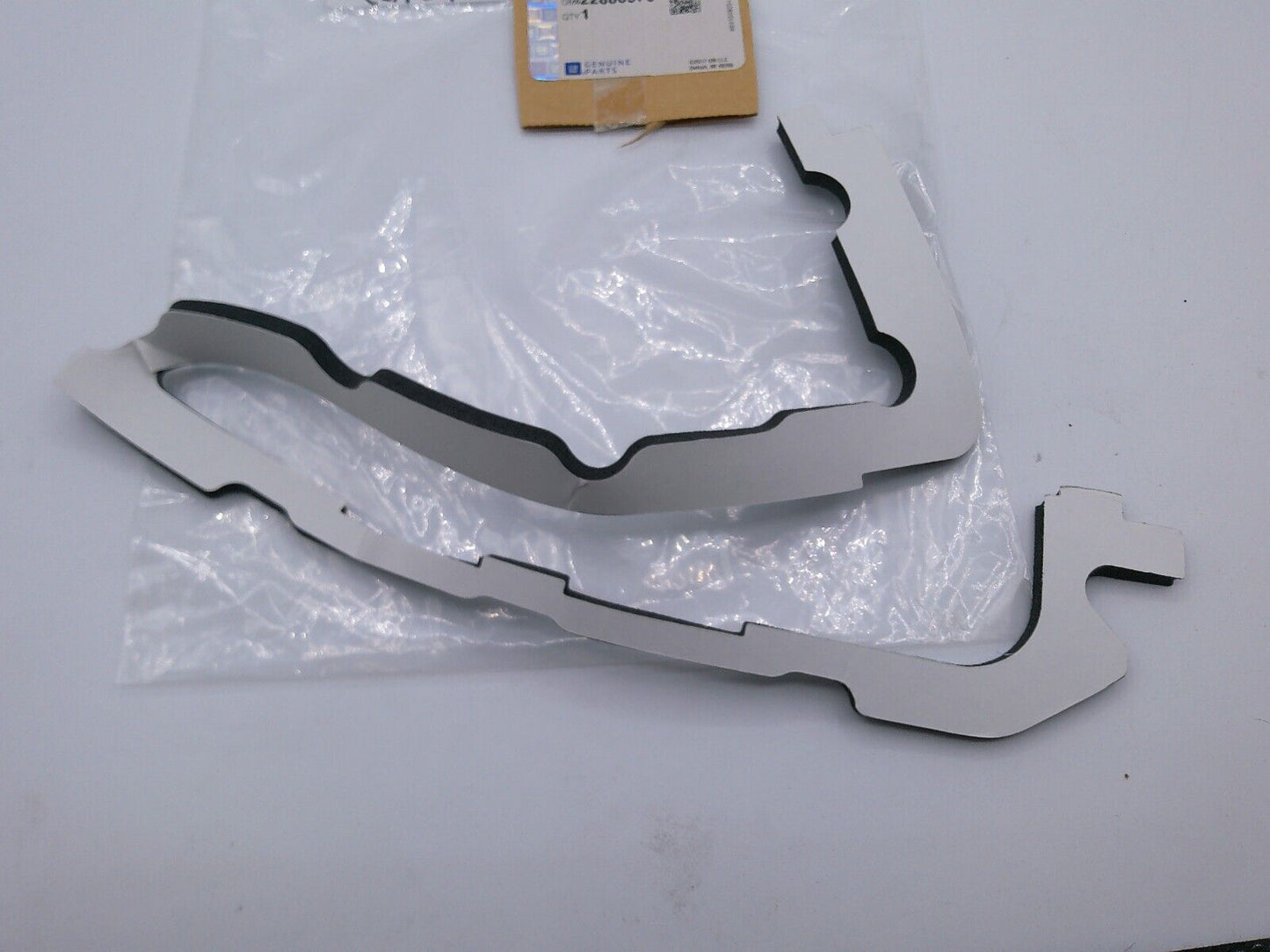 Genuine Cadillac GM OEM 14-16 ELR-Battery Cover Seal 22880970 | CS14-C-1-B