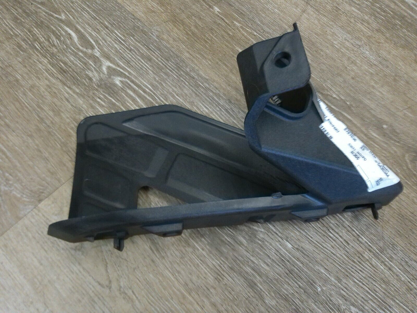 22777965 Genuine GM OEM FRONT BUMPER BRACKET | CS10-EN-T