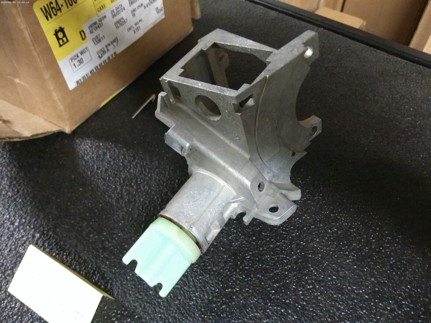 Genuine GM OE 07-13 Silverado Ignition Lock Cylinder Housing 26088811 | CS10-C-T