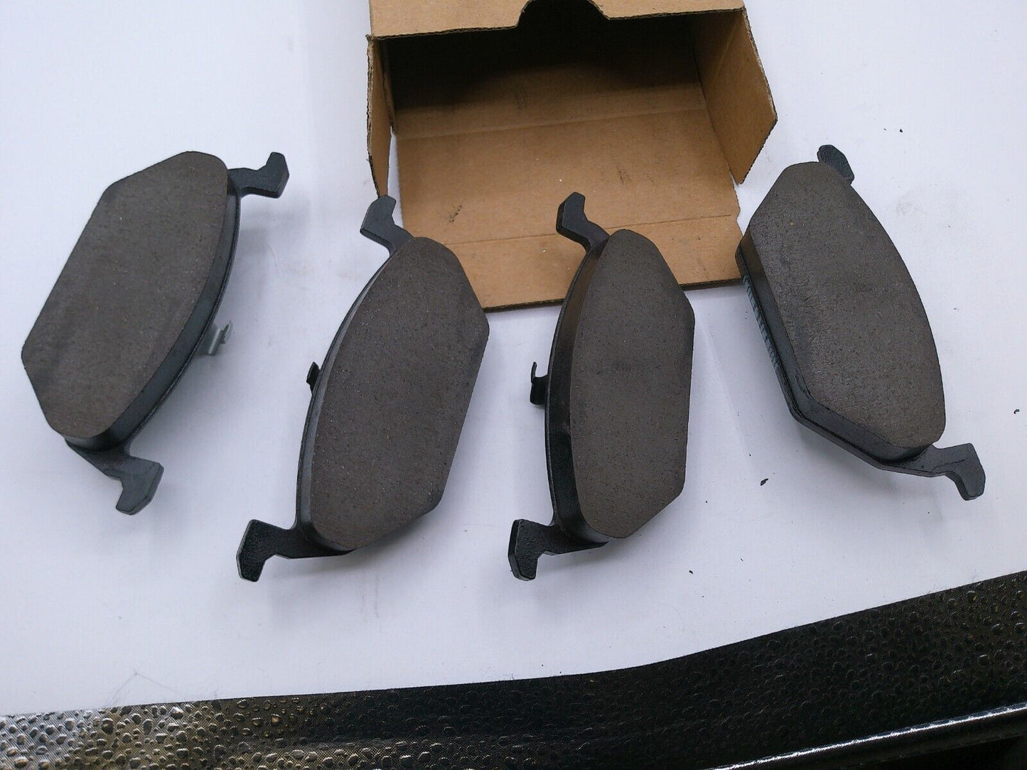 New Genuine OEM Volkswagen Brake Lining 5C0698151 / 5C0-698-151 | CS11-C-T-2