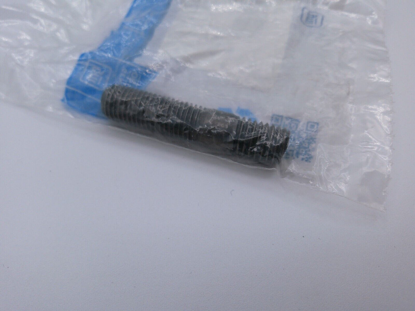 Genuine OEM GM F Stud 98282209 | OS4-14-D