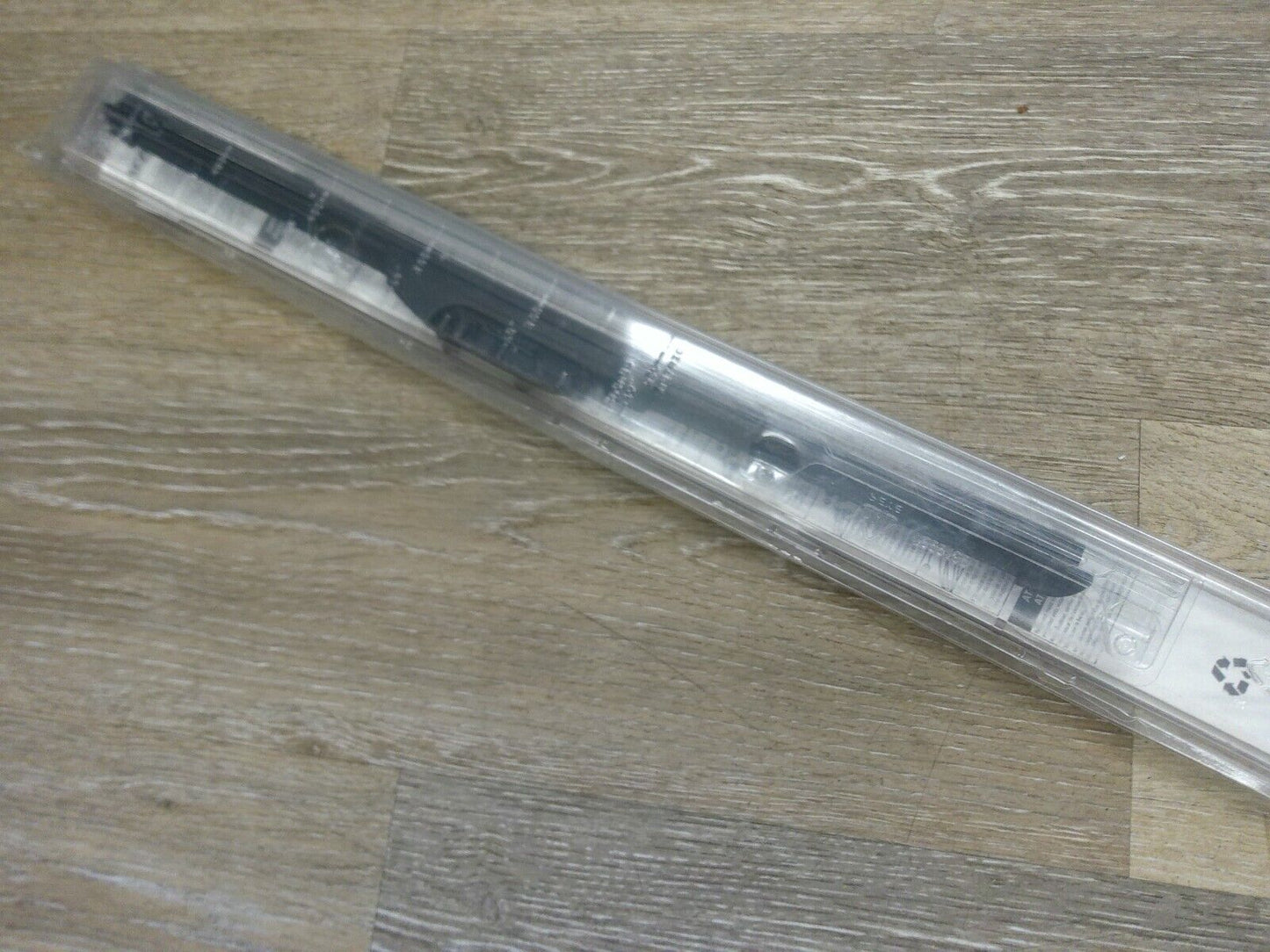 Genuine GM OEM Beam Wiper Blade W/Spoiler 19297166 ACDELO 8-9917S | CS12-E-BOX