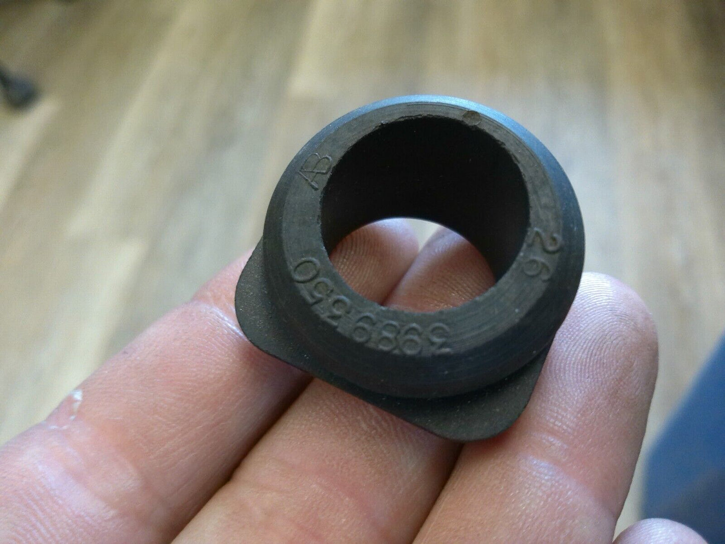 General Motors OEM GM 3989350 Valve Cover Grommet | OS4-14-E