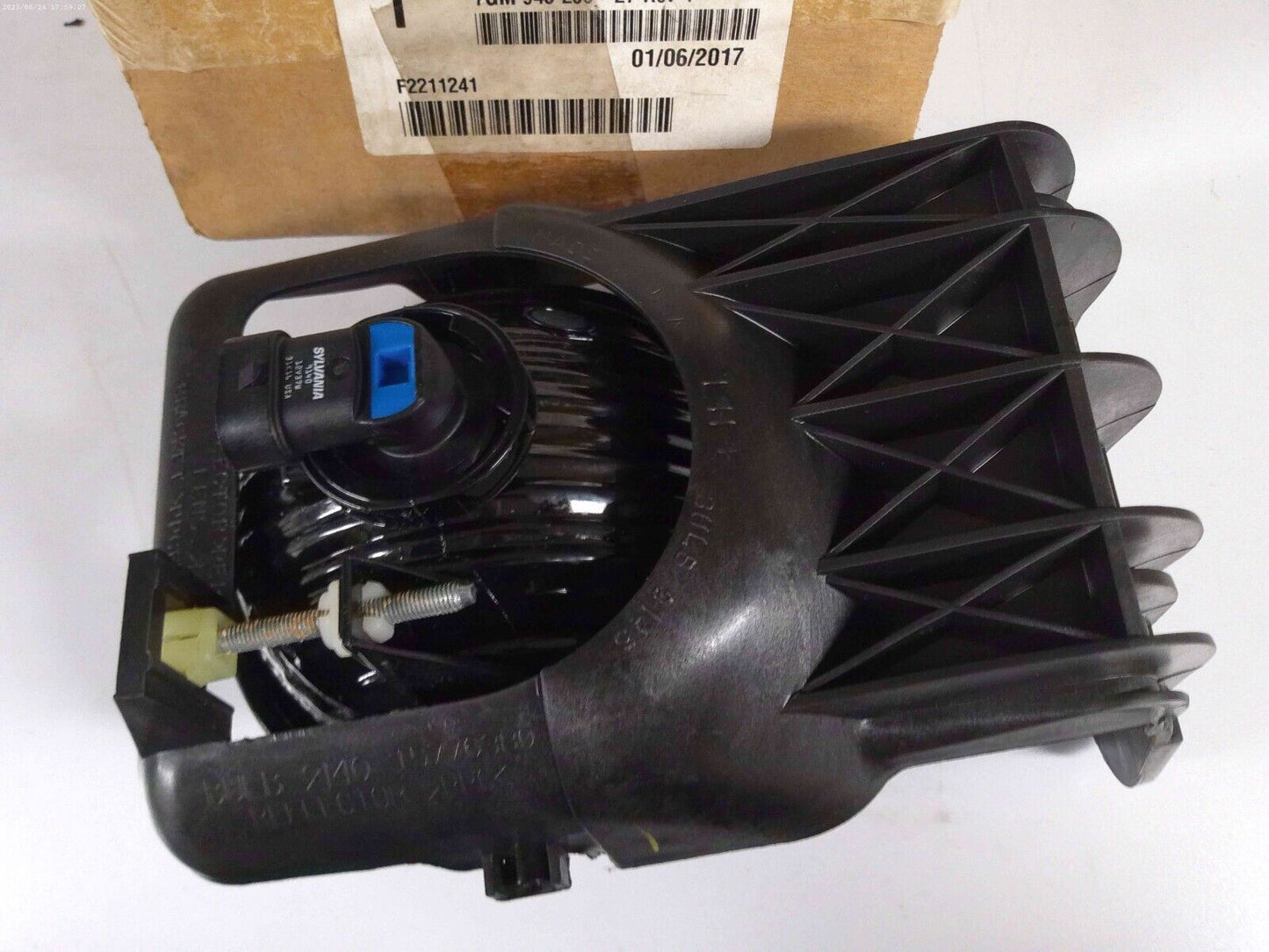 GM OEM-Fog Light-Foglight Driving Assy Left 15776380 | CS10-D