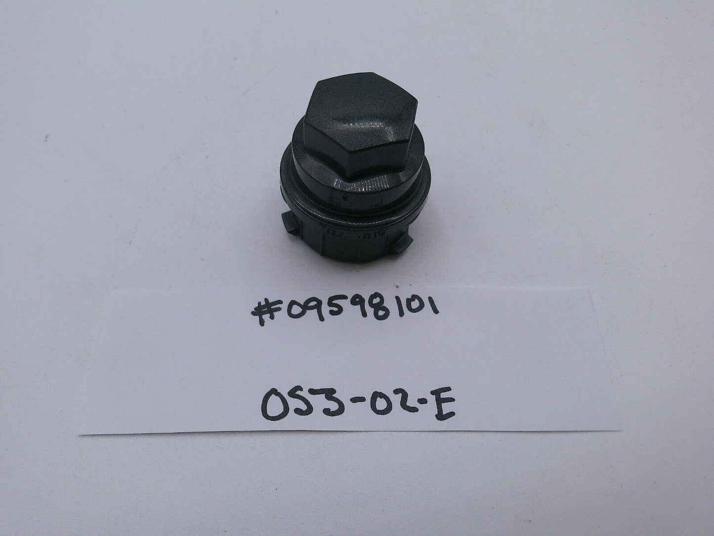 Genuine GM Wheel Lug Nut Cap 09598101 | OS3-02-E