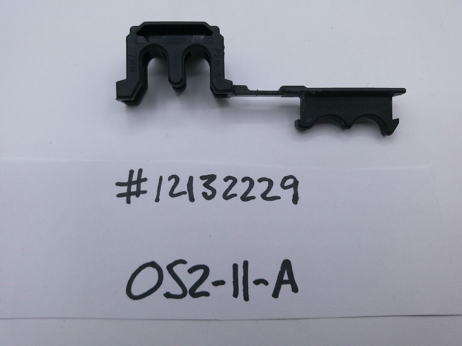 Genuine OEM GM Retainer Splg Wire 12132229 | OS2-11-A