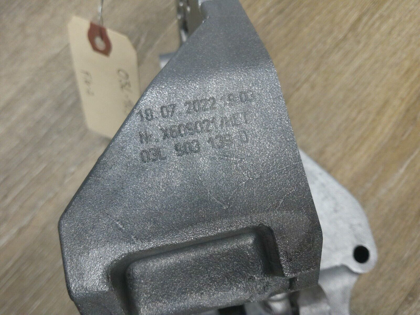 *NEW* AUDI VW ALTERNATOR MOUNT BRACKET 03L903139D | File-2