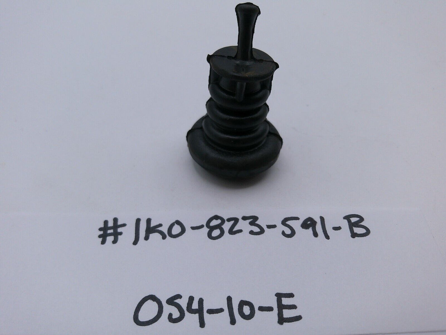 Genuine 1993-2021 Volkswagen Grommet Release 1K0-823-591-B 1k0823591B | OS4-10-E