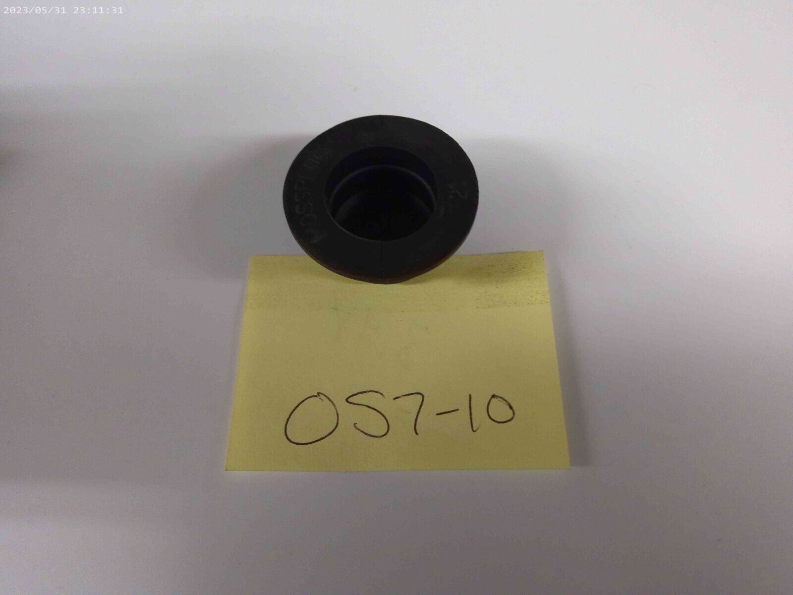 Plastic / Rubber Plug by Volvo 20464402 | OS7-10