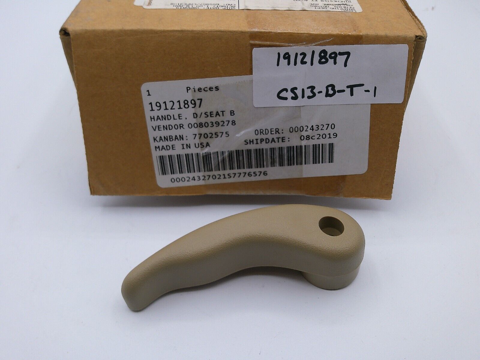 Genuine GM OEM Front Driver Seat Recliner Release Handle 19121897 | CS13-B-T-1