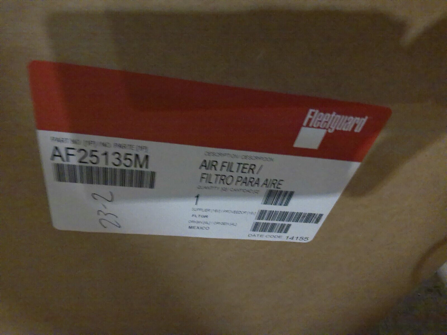 (1) Genuine Fleetguard Air Filter - AF25135M | WD25-2