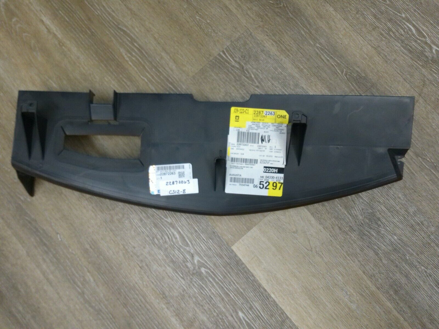 Genuine GM OEM Radiator-Upper Baffle 22872263 | CS12-B