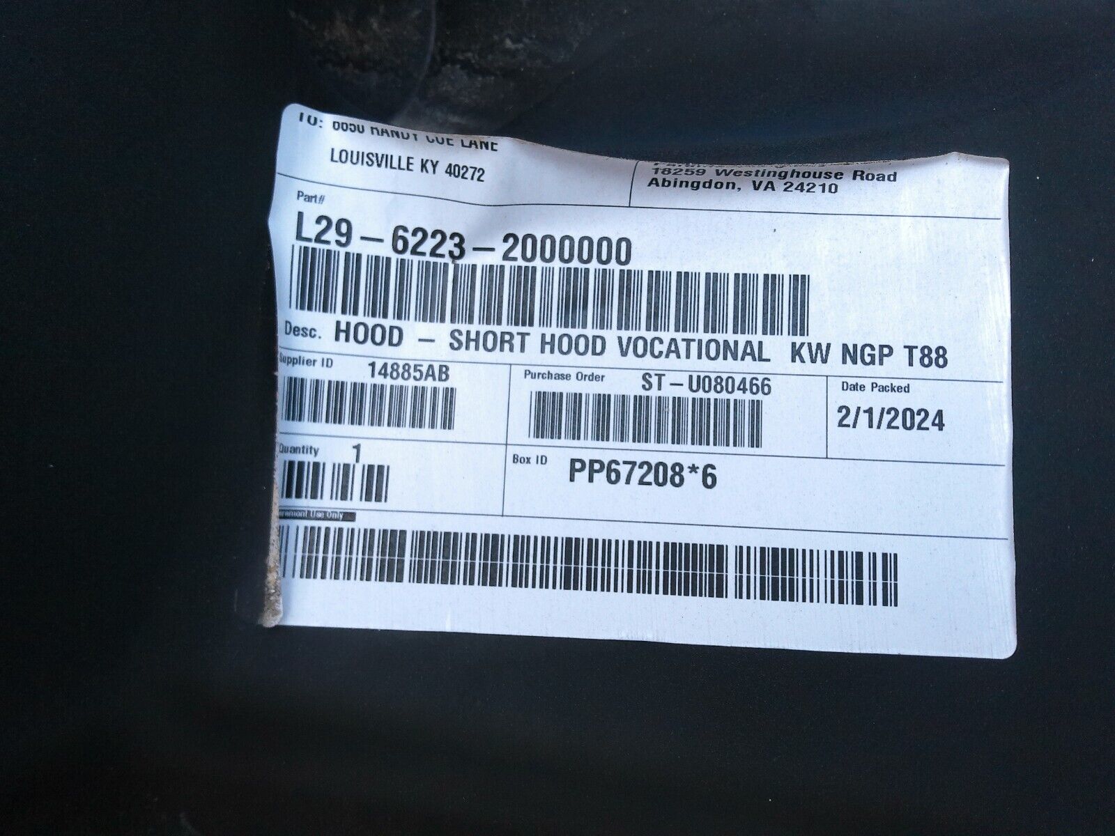 Kenworth T880 OEM Hood Assembly - NEW - IN CRATE # L29-6223-2000000