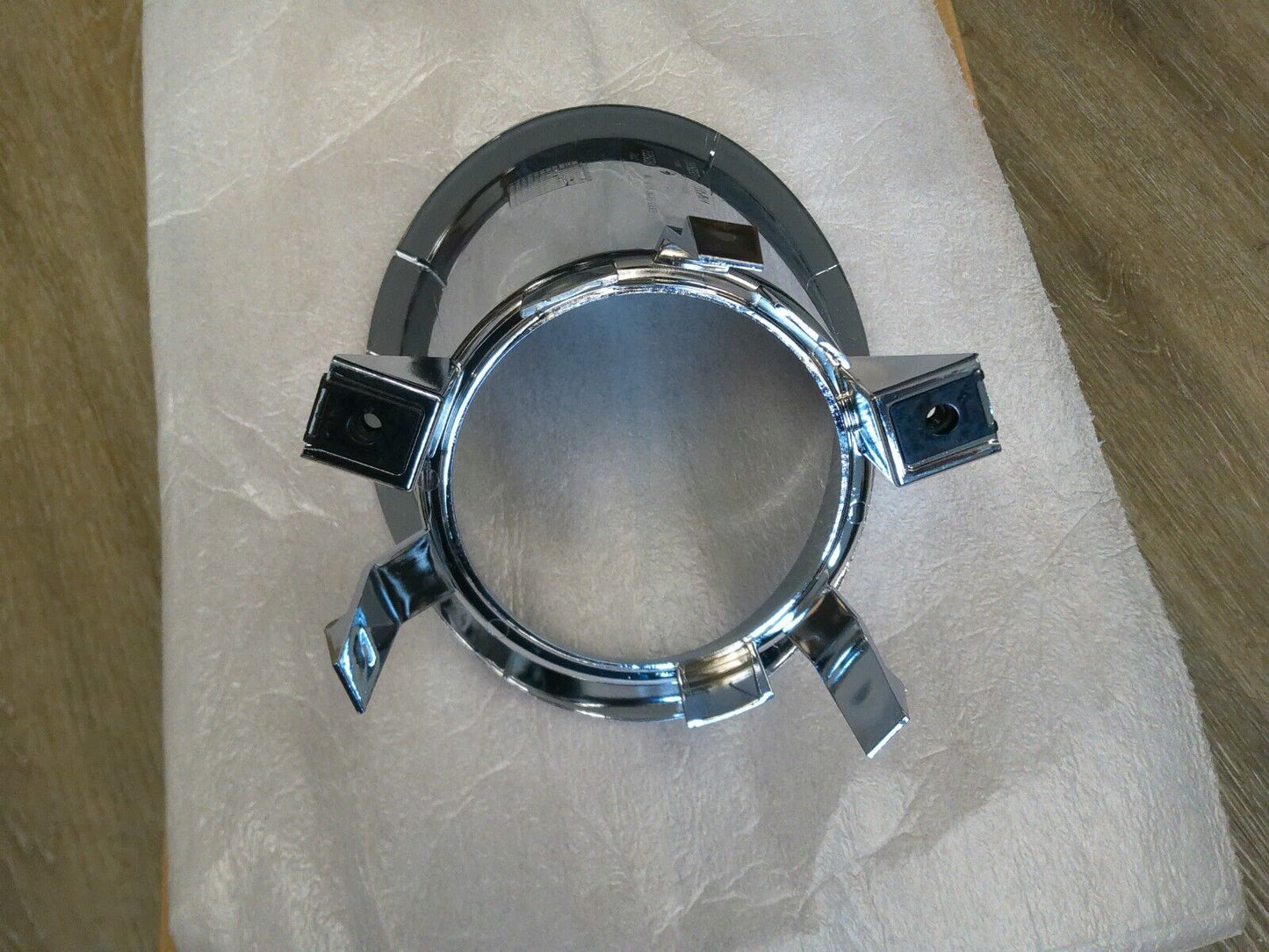 23359334 RH Bezel Volvo Mack Chrome | CS10-EN