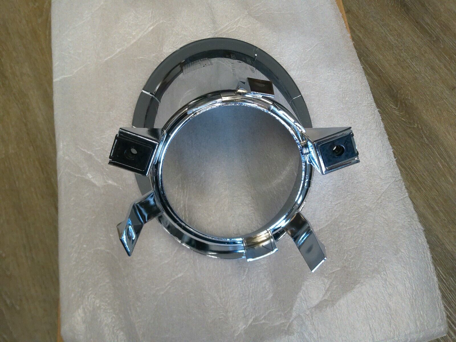 23359334 RH Bezel Volvo Mack Chrome | CS10-EN