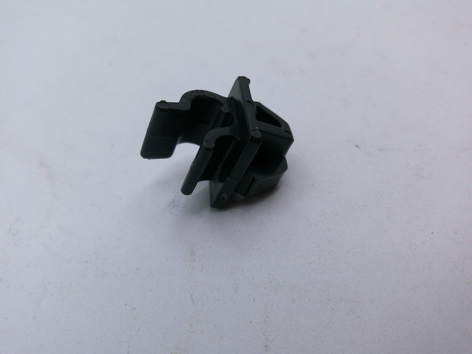 Genuine OEM HOOD CLIPS GM PT # 94530154 | OS3-06-A